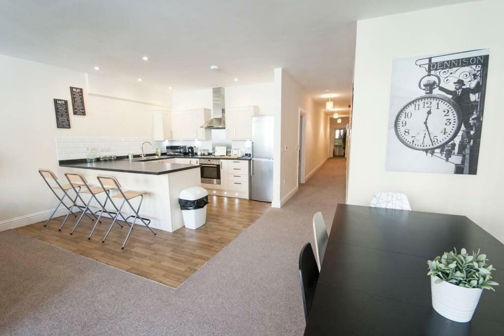 The Broadmead Forest - Spacious City Centre 3Bdr Apartment Bristol Luaran gambar